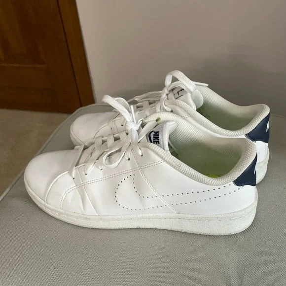 NIKE WOMENS SHOES SIZE 7.5 - Picture 3 of 7